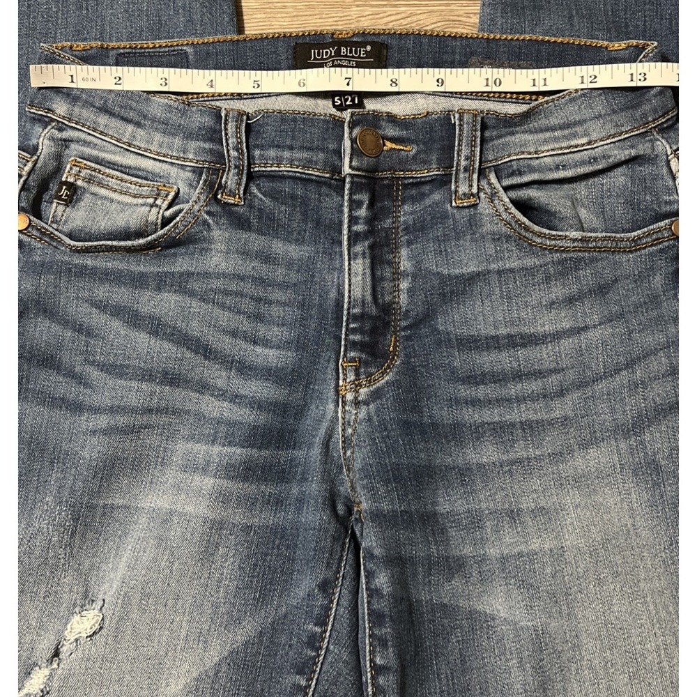 Judy Blue Boyfriend Fit‎ Mid Rise Distressed Tapered Jeans Size 5/27 (27x29) - Picture 6 of 11